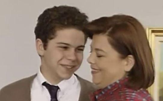 Dizinin yaymland dnemde 12 yanda olan ve ocuk oyuncular arasnda yer alan Uluk, imdilerde ise 45 yanda kz ocuk babas bir adam olarak karmza kyor.