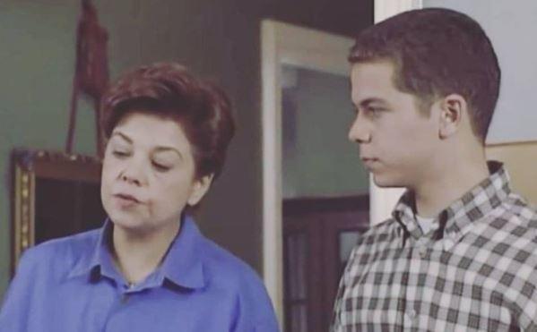 Uluk, getiimiz aylarda 1993 - 1998 yllar arasnda yer aldYazlklar dizisindeki rol arkada Hakan Haksun ile ekildii kareyi sosyal medya hesabndan paylamt.