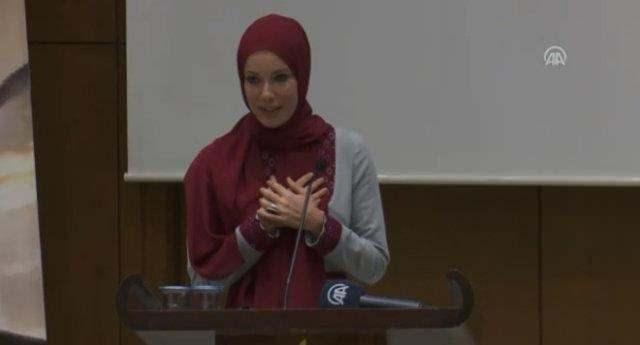 Gamze zelik'in ynetim kurulu bakanln yapt Umuda Koanlar Dernei'yle ky okullar daha temiz ve bakml hale getiriliyor. Sosyal medya hesabndan paylam yapan zelik ekibin, Bafa ky okulunda olduunu bildirdi. Detaylar haberimizin devamnda...