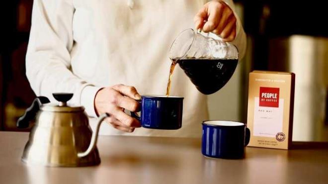 PEK KAHVE MAKNES NASIL TEMZLENR?    Kahve makinesini temizlemek iin sirkeden yararlanabilirsiniz.