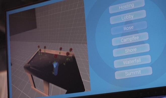 Adaptr deneyimleyen kullanclar, kamp ateinin bandayken yanm odun ve duman kokusu aldn sylyor.