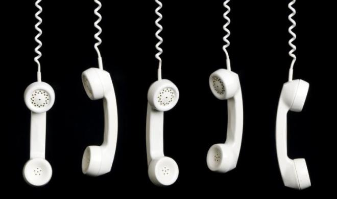 TELEFONDA UZUN SRE KONUMANIN ZARARLARI NELERDR?    Beyin ve Sinir Cerrahisi Blm retim yesi Do. Dr. Olcay Eser, cep telefonlarnn hangi sorunlara yol aabileceine ynelik faklte bnyesinde bir aratrma yapt.