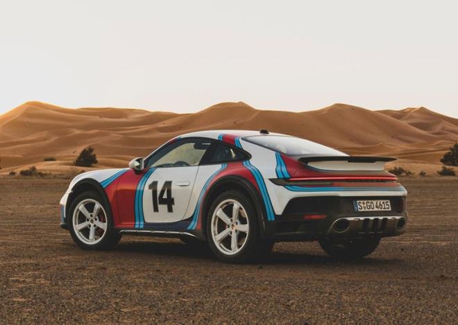 911 modeline, 1984'teki Paris-Dakar rallisinde gelen zaferi kutlamak iin Dakar ad verildi.