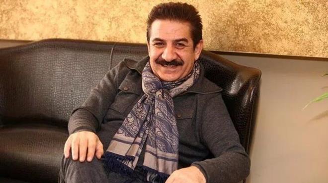 BURHAN AAN KMDR?    Burhan aan 1960 ylnda Ar'nn Elekirt ilesinde dnyaya geldi.    TRT Erzurum Radyosunun 1978'de at amatr sesler yarmasn kazanarak mzik dnyasna adm atan sanat, 1981'de "Sefa Geldin" adl ilk albmn kard. Sanat daha sonra "Kzlar kt ayra", "Deh Deyin Kzlar", "Ben Yarime Neler Alaym", "pek Mendil", "Memik Olan", "Ayaz Geceler", "Ya Yamur", "Vurun Dalgalar", "Sen Nerdesin- K", "Damla Damla", "Senden Sonra", "akmak akmaa Geldik", "Mevlt ve lahiler", "Neden Geldim stanbul'a", "Beni Anneme Gtrn", "Unutulmayanlar 1", "Namussuz Ayrlk", "lahiler 99", "Alnyazm", "Trkleri zledim", "Gecenin Yars", "Sus Dinle", "Yalan", "Sabaha Kadar", "Zor Akamlar", "Bu Gece" ve "Bu da m Yalan" adl albmleri mzikseverlerle buluturdu.