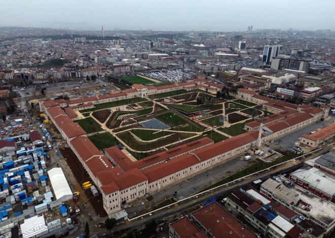 lk kez Osmanl Padiahlarndan III. Mustafa dneminde yaptrlan Rami Klas uzun sredir atl vaziyetteydi.  ktphane olaca aklanan alanda almalar 1,5 ylda tamamland.