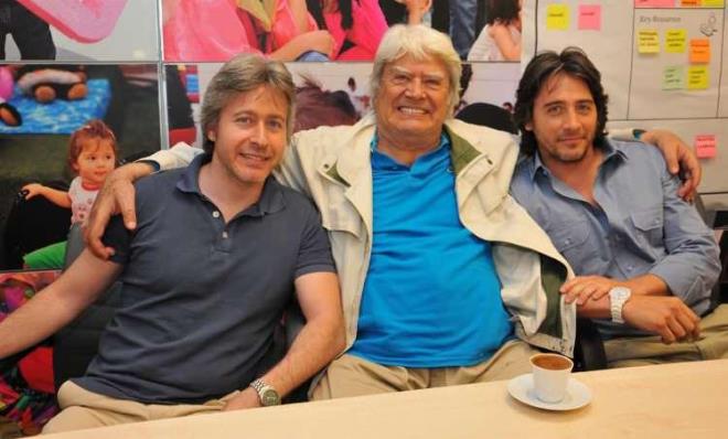 Arkn, vasiyetnameye gre Beikta Levent'teki gayrimenkul ei Betl Creklibatr, oullar Murat ve Kaan Polat Creklibatr arasnda paylatrd.