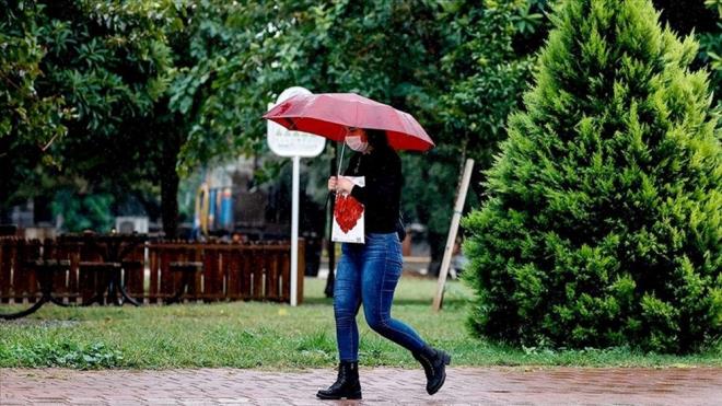 Antalya?daysa yamur Pazartesi gnne kadar devam edecek hala aralkl saanaklar var. alkan, ''Antalya ok iyi ya ald. ki gnde yer yer 300 kilograma yakn ya dt'' bilgisini de verdi.