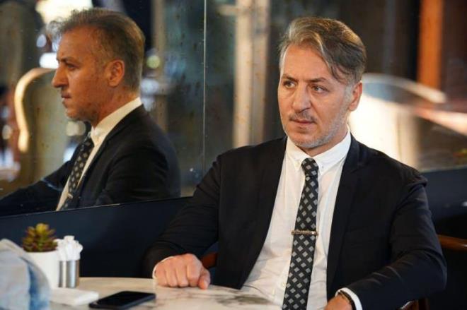 17 yldr mutlu bir evlilik srdren Falay'n en az kendisi kadar nl bir oyuncuyla evli olduu ortaya kt.