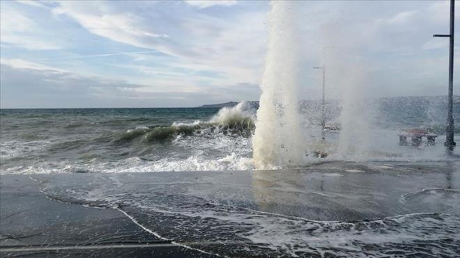 - Eer imkannz varsa lodos olan gnlerde darya kmayn.  <br>  - Pencere veya kapy bile atnzda, lodoslu havann ieri gireceini ve lodosun etkilerinin eve de yerleeceini unutmayn.