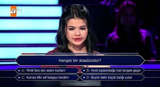 Milyoner'de yarmacya yneltilen "TDK Gncel Trke Szlk'e gre 'kumru gibi' hangi anlama gelen bir deyimdir?" sorusunda yarmac, joker haklarn kullanmayarak