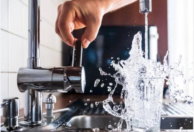 Yetikin bir insann sal iin gnde 2-3 litre suya ihtiya duyulmaktadr.