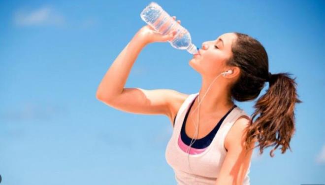 GZ GRECEK SNR SSTEM RAHATLAYACAK    Suyun iinde tuz bulunmasna deinen Karatay,  minerallerle dolu sularn tketilmesine dikkat edilmesi gerektiini ve bu ekilde suyun, vcutta tm ilevi greceini belirtti.