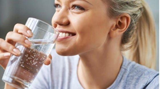 Bu sebeple uzmanlar dzenli olarak su iilmesi gerektiinin sk sk zerinde duruyor.