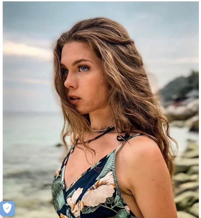 Olympe isimli 23 yandaki Fransz YouTuber, yl sonuna kadar tenazi yaptrmak iin Belikal doktorlarla iletiime getiini syledi.