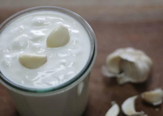 SARIMSAKLI STN FAYDALARI NELERDR    Evinizde kolayca hazrlayabileceiniz sarmsakl stn faydalar ise saymakla bitmiyor.