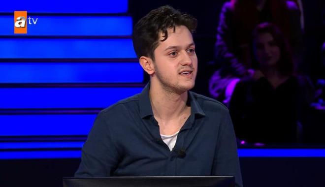 Yarmaya Ankara'dan katlan 21 yandaki Mert Ali Tahtal, yarmaya heyecanl bir balang yapt. Ankara Hacbayram Veli niversitesi Hukuk Fakltesi son snf rencisi olan gen yarmac, anneannesinin sraryla yarmaya katldn dile getirdi.