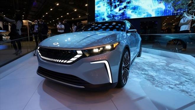 Togg'un resmi Twitter hesabndan yaplan paylamda, "NFT Ak Artrmas, YeniLig Yarmas, ekili. 2023 ylnda teslim edilecek Togg akll cihazlarna n sipari hakk, 3 farkl yntem ile kullanclarmzla buluacak. Yaknda, srasyla Togg Trumore'da!" ifadelerine yer verildi.