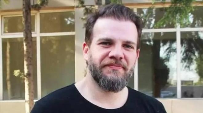 ERDOAN'A VG DOLU SZLER!    Sosyal medya zerinden devleti eletirenlere sert kan Karel, Cumhurbakan Erdoan'n fotoraflarn pepee paylaarak dikkat eken aklamalarda bulundu. te Tolga Karel'in duygulandran paylamlar