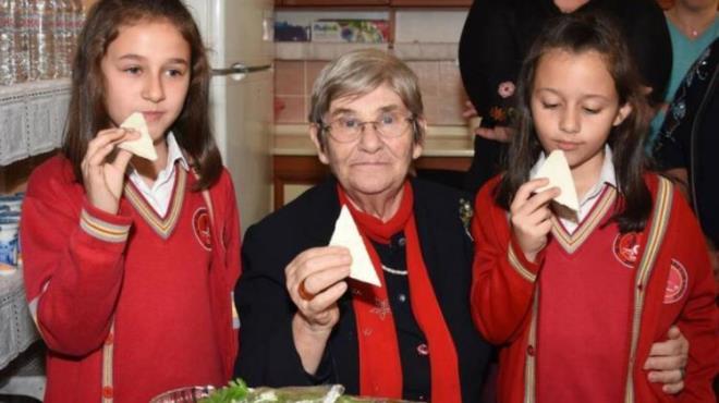 Ezine peynirinin faydalarndan bahseden Canan Karatay, ger gn tketilmesi gerektiini vurgulayarak unlar syledi: