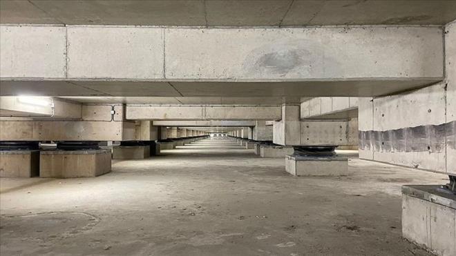 BNA NCELEME BAVURULARI ARTTI    Kahramanmara ve Hatay'da meydana gelen depremlerin ardndan birok ykm meydana geldi. Vatandalar yaadklar binann dayanklln sorgulamaya balad.    Belediyelere bina inceleme bavurusunda bulunan binlerce vatanda bir yandan da oturduklar binalarn olas bir depreme kar nasl glendirilebileceini sorguluyor.