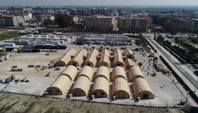 "Trk hkmetinin talebiyle ihtiyac olan kiilere de yardm malzemeleri getirdik. Depreme mdahale etmeye alan organizasyonlara kurumlara fon da salyoruz. Ayn zamanda ABD Savunma Bakanl birimleri ile de koordineli halde alyoruz ki daha etkin biimde yant verebilelim."