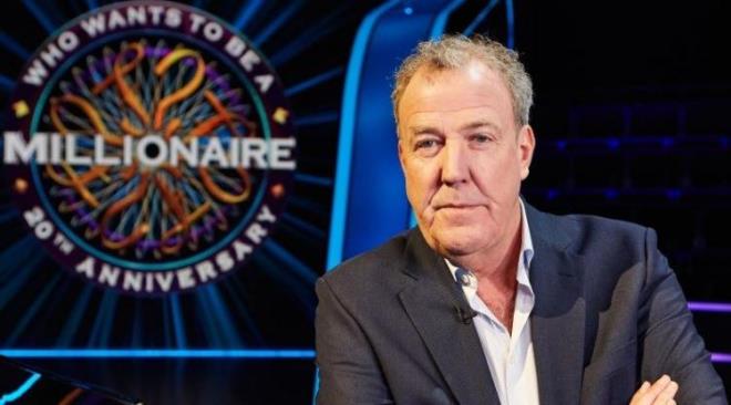 SUNUCU GREVNDEN KOVULDU MU?    Basnda byk bir yank uyandran bu iddiaya gre, kanaln sahibinin farkl isimler zerinde durduu ve sunucu araya iinde olduu syleniyor.