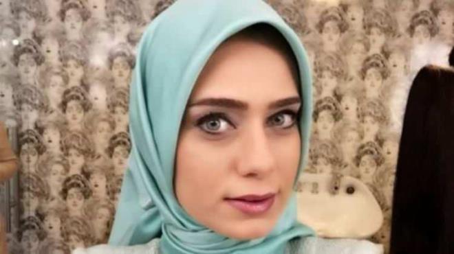 SnobMagazin'in haberine gre; idem Batur, beklenen Marmara depremiyle alakal ise, "Londra'ya gidip geliyorum ben de iimden kaynakl. Kafalar ok kark" dedi.