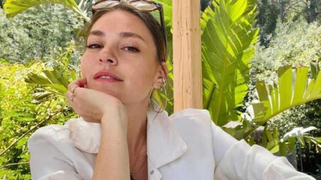 Bir bebek markasyla anlama masasna oturan Enver'in reklam filminde rol almak iin 5 milyon TL'ye "evet" dedii renildi.