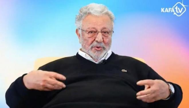 "MUTLAKA B�R �FLEYEN� VARDIR"    YouTube'da Kafa TV'nin program�na kat�lan oyuncu Metin Akp�nar ise Ak�ener'e sert ifadeler kulland�. S�reci de�erlendiren Akp�nar, "R�zgars�z havada f�r�ldak d�n�yorsa mutlaka bir �fleyeni vard�r" �eklinde i�neleyici ifadeler kulland�.