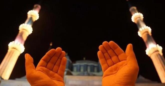 Sevgili Peygamberimiz "Sahurda yemek yiyiniz., nk sahur yemeinde bereket vardr." (Buhari) buyurarak sahura kalkmay tlemitir.