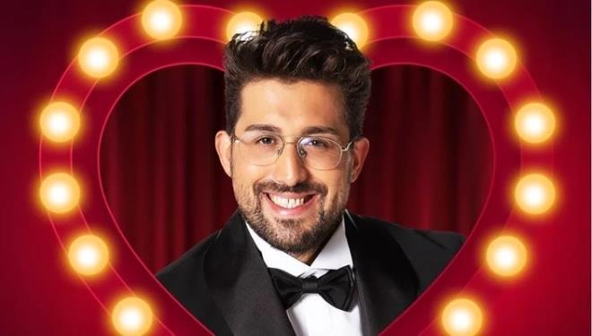 Bir sredir kalbi bota olan nl komedyen, arad ak buldu.  <br>  Dou Demirkol, Levent Krca ile Oya Baar'n oyuncu kz Aye Krca ile birlikte olduu renildi.