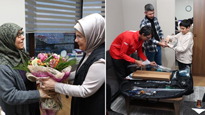 Cumhurbakan Recep Tayyip Erdoan'n ei Emine Erdoan, Ramazan aynn ilk iftarnda, 'asrn felaketi' olarak nitelendirilen Kahramanmara merkezli 6 ubat depremlerinde evleri ykld iin Malatya'dan Ankara'ya yerleen Gnen ailesinin konuu oldu.