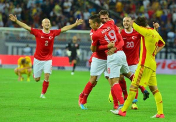 <p><b>@mlhtrzi</b></p>  mparator varsa fark var! Korkmadan Yryoruz... Helal Olsun TRKYE !