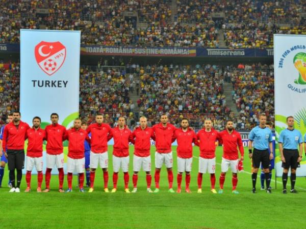 <p><b>@fatihsivri42</b></p>  Romanya'nn Mevldn okuduk :))) te Fatih Terim, ite Trkiye... O gerek bir mparator, sper teknik direktr...