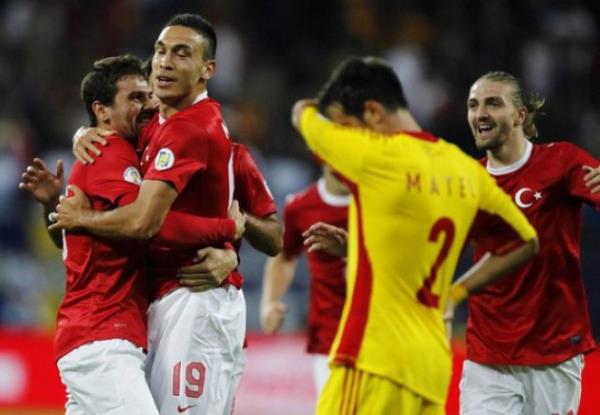 <p><b>@KubilayEser</b></p>  Burak yine att, Terim yine kazand. Tebrikler Trkiye ! Merhaba Dnya Kupas :)