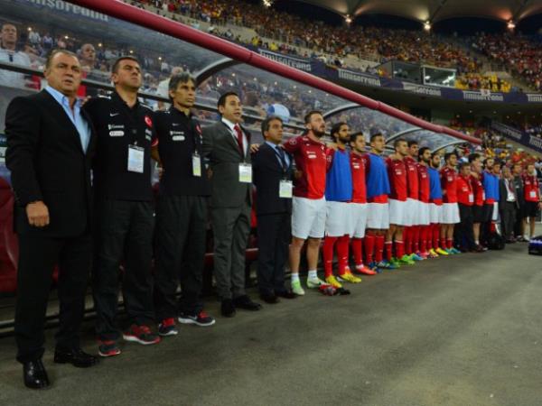 <p><b>@esinbusraa</b></p>  Ohhhhhhh be sonunda biz gibiyiz :) Trkiye:2 Romanya :0