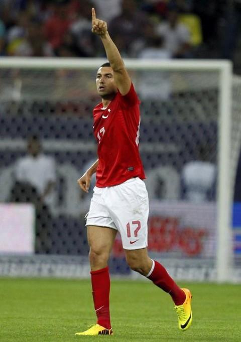 <p><b>@MEBasturk</b></p>  Son zamanlarda izlediim hop oturup hop kalktm heyecandan yerimde bir dk bile duramadm bir milli mat. Tebrikler Trkiye'm :)