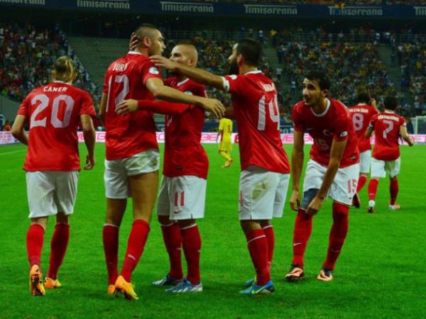 <p><b>@fatihturan1907</b></p>  Hastasyz geri dnlerin kald 2 mac neden olmasn..Tebrikler Trkiye