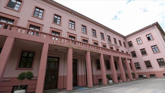 PERSONEL ALIMI NE ZAMAN?    Bozda, yakn zamanda alnacak personelin mesleklerine gre dalm, mracaat tarihleri ve artlarnn Bakanlka ilan edileceini syledi.