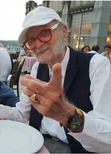 te Yeilam'n dev ismi Kayhan Yldzolu;