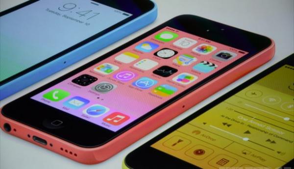 <p><b>M7 LEMC</b></p> iPhone 5S'de  bulunan bu ilemci esasndan A7 ilemci iin bir yardmc ilemci grevi  gryor. M7 ilemci hareket ile ilgili btn ilemleri yaparken A7 ilemciyi bu  konularda yormuyor. Bylece daha hzl bir ilem gc elde edilirken pilde daha  ok kullanm sresi elde edilmi oluyor. M7 ilemci balca ivmeler, pusula,  yer belirlem tarz harekete dair btn ilemleri yapyor.