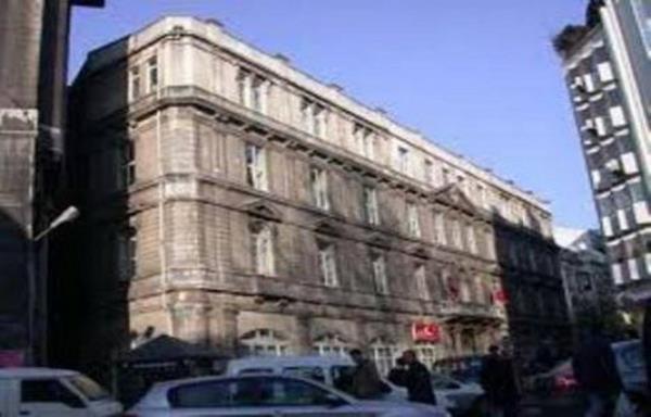 En eski tra ba fabrikas: Zaza Han