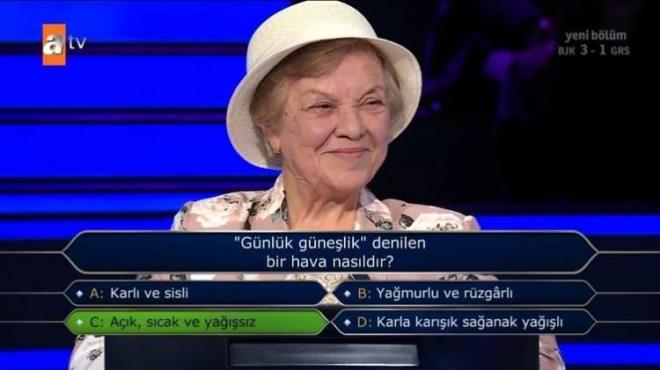 400 bin TL'lik soruyu a�t�ran bilgili yar��mac� 200 bin TL'lik �d�lle yar��maya veda etti.