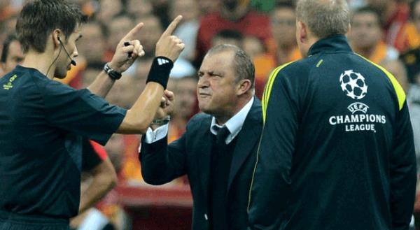 <p><b>TT ARENA VE ETKS...</b></p> Galatasaray'n uanda TT Arena'da oynad, ancak kendi forma giydii dnemlerde farkl stadyumlarda grev yapt ve bunun etkisi sorulan tecrbeli hoca, stadyumun byk takm olmak iin ok nemli bir etken olduunu dile getirdi.