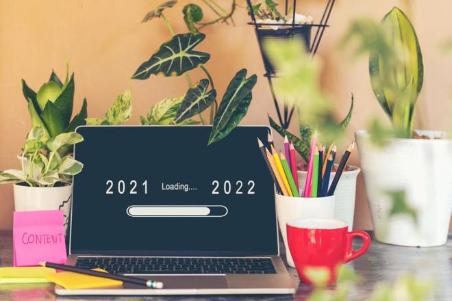 2021'DEN SONRASI HAKKINDA BLG VEREMYOR    ChatGPT'nin verileri 2021'de kesiliyor. Bu durum ise onun gncel olaylardan, trendlerden veya daha sonra olan herhangi bir eyden tamamen habersiz olduu anlamna geliyor. Dolaysyla ChatGPT?nin metin tabanl istemlere insan benzeri yantlar retmek iin byk miktarda metin verisi zerinde eitilmi olmasna ramen, internete bal olmad iin dnyann son iki ylda nasl olduu hakknda hibir fikri yok.