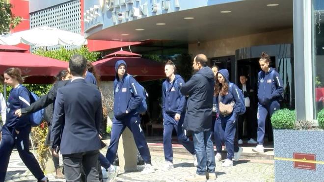 talya Voleybol Federasyonu Bakan Giuseppe Manfredi de Ituma'nn lm dolaysyla basal mesaj yaynlad.    Manfredi mesajnda, "Sadece voleybol dnyasn deil, tm talyan sporunu etkileyen bu trajedi hepimizi dehete drd. Bugn sadece byk bir yetenein kaybna deil, 18 yandaki harika bir kzn kaybna alyoruz." yorumunu yapt.    Manfredi, Trkiye Voleybol Federasyonu ve Igor Gorgonzola kulbyle beraber Julia Ituma'nn ailesine her trl destei vermek iin yakn temas halinde olduklarn da belirtti.