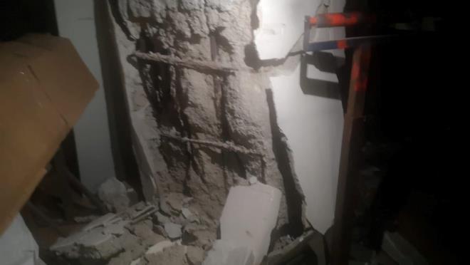 Soanl Mahallesi Alpay Caddesi'nde bulunan 6 katl ahin Apartman'nn dn akam kolonlar patlaynca kayd tespit edildi.