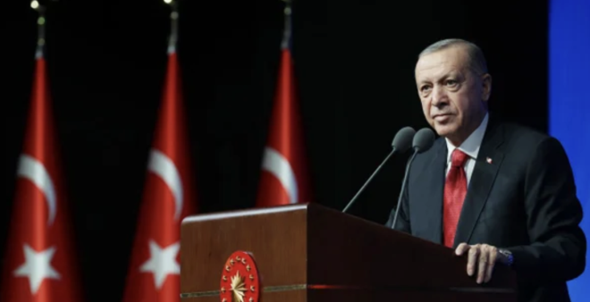 Veriler Cumhurbakan Erdoan'n seimi kazanacan gsteriyor.AK Parti'nin kararsz semenin tekrar Erdoan'a ynelmesiyle bu seimin ilk turda bitme ihtimali olduka yksek.