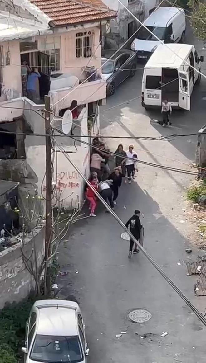 Getiimiz pazar gn  iddiaya gre len saatlerinde damat taraf gelinin ailesiyle yaad Gaziosmanpaa ilesi Pazarii Mahallesi'ne gitti.