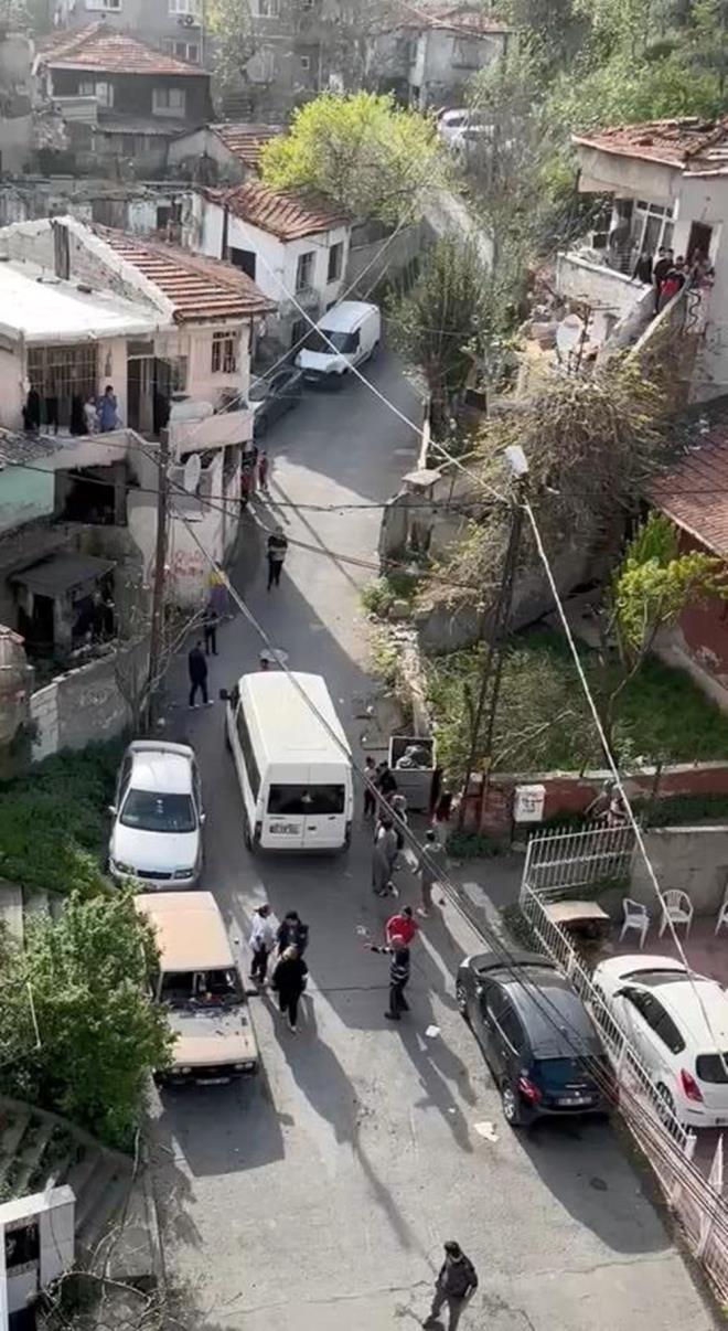 Yaananlar cep telefonu kamerasyla kaydedildi.